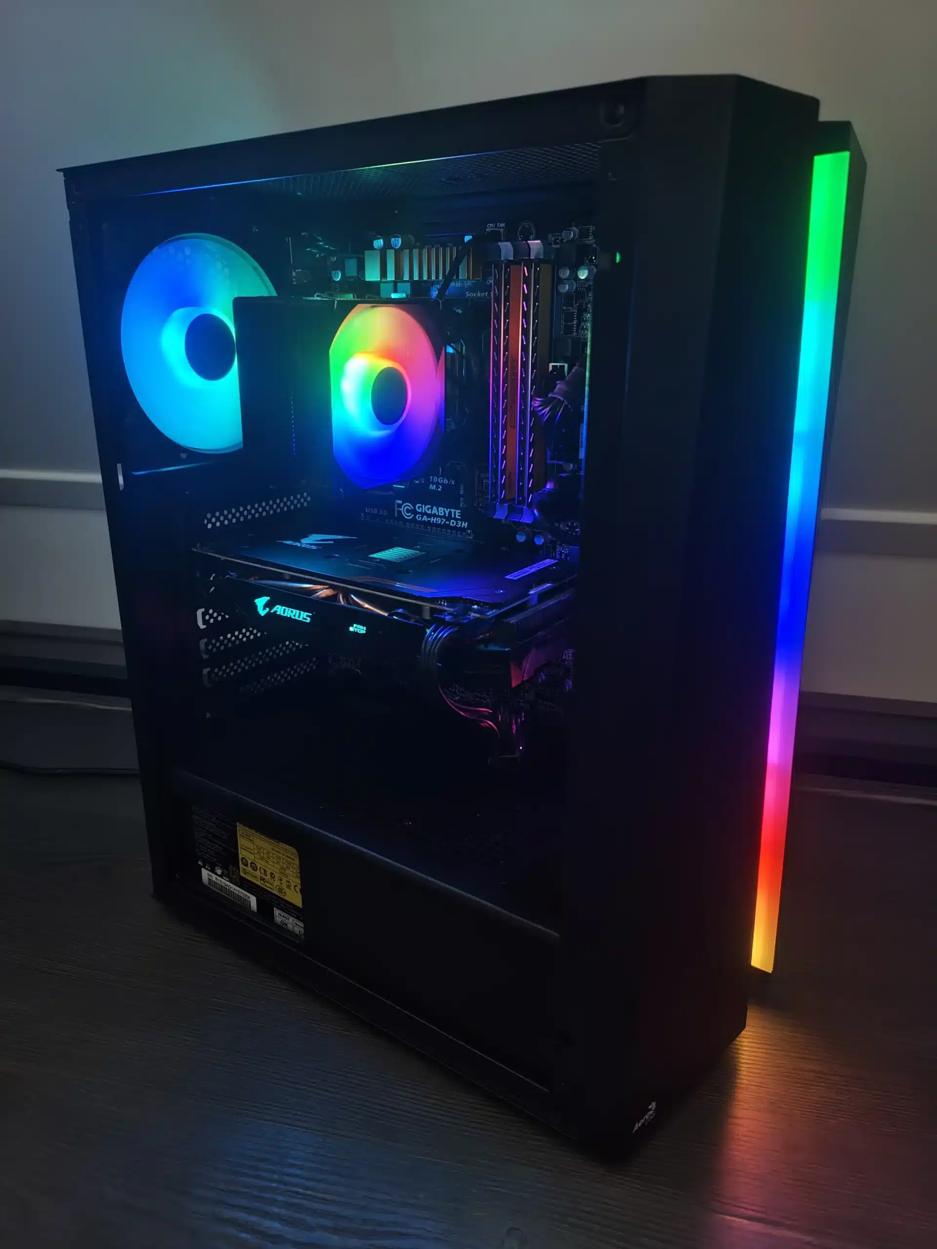 RGB gaming-PC in nieuwe behuizing van Computer Service Noord